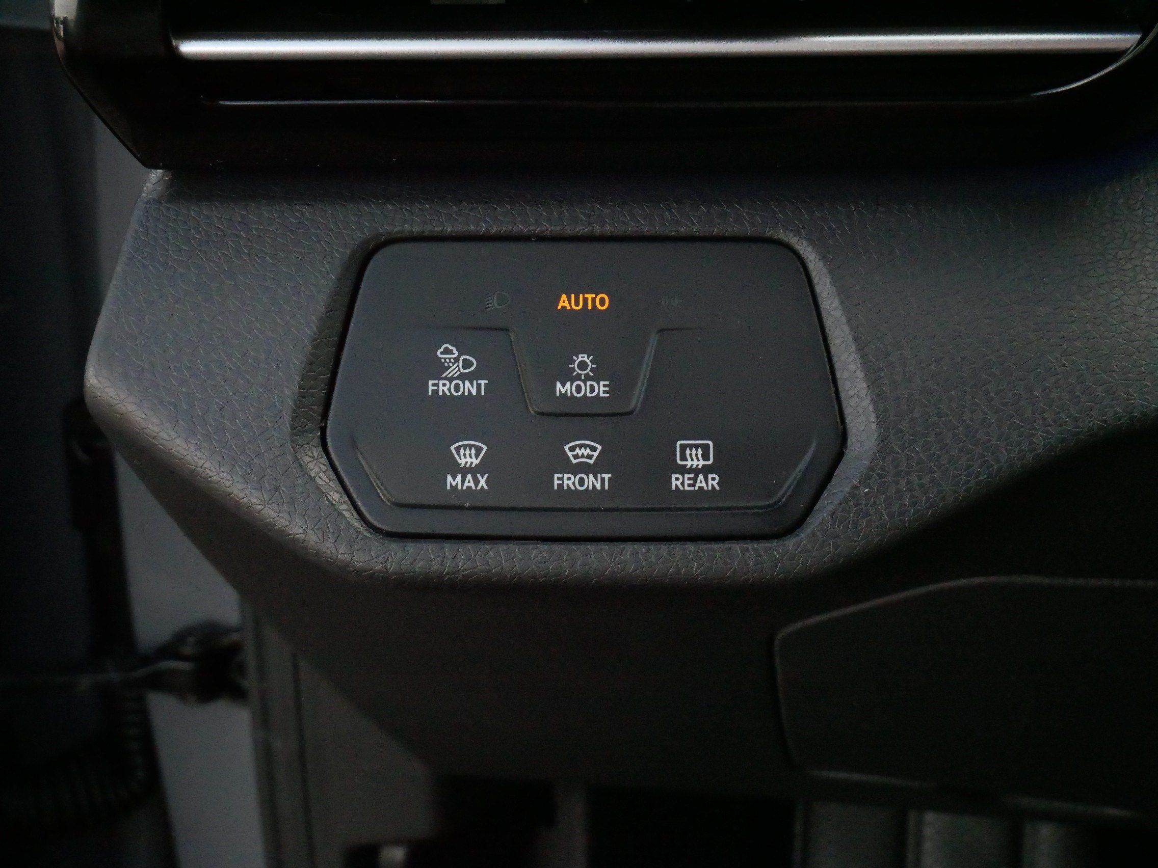 Certified 2023 Volkswagen ID.4 Pro S AWD/4WD image 28