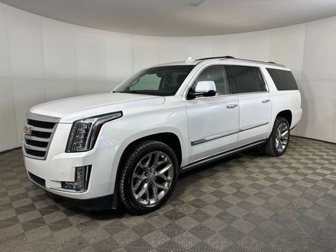 Used 2016 Cadillac Escalade ESV Premium image 7