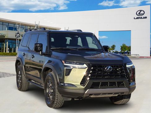 Certified 2024 Lexus GX 550 Mark Levinson, Overtrail+ image 2