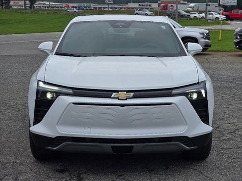 New 2025 Chevrolet Blazer EV LT AWD/4WD image 16