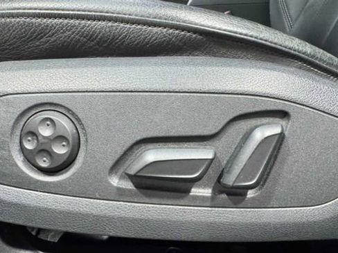 Used 2019 Audi A4 2.0T Premium w/ Convenience Package image 23