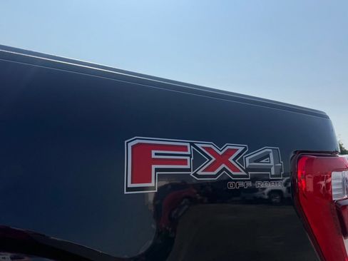 Used 2022 Ford F150 Lariat w/ Equipment Group 502A High AWD/4WD image 17