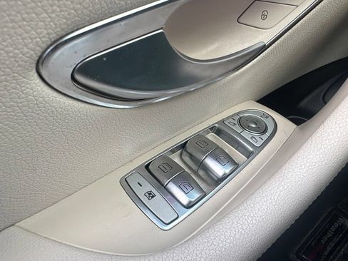 Used 2018 Mercedes-Benz E 300 image 26