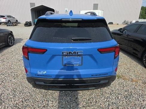 Used 2026 GMC Terrain Elevation w/ Elevation Premium Package FWD image 5