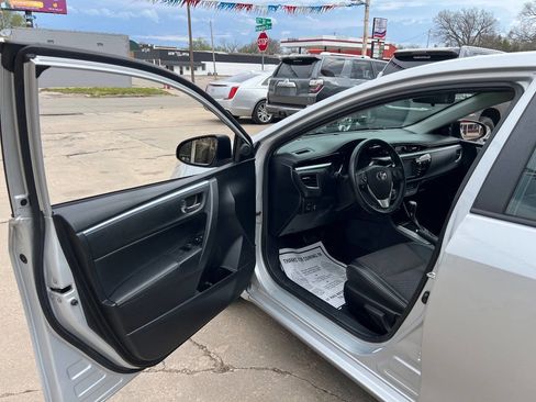 Used 2014 Toyota Corolla S image 9