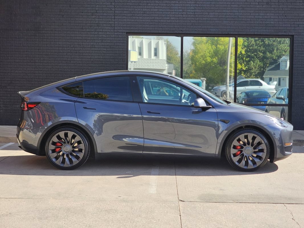Used 2022 Tesla Model Y Performance AWD/4WD image 10