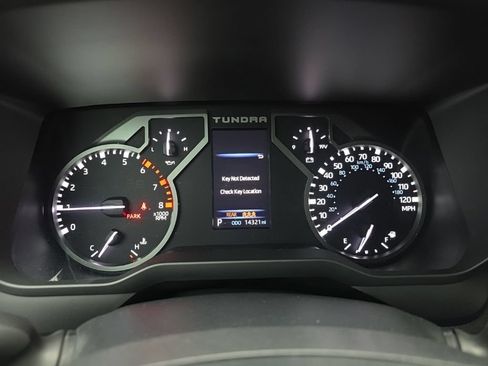 Used 2023 Toyota Tundra SR5 w/ SR5 Premium Package AWD/4WD image 27