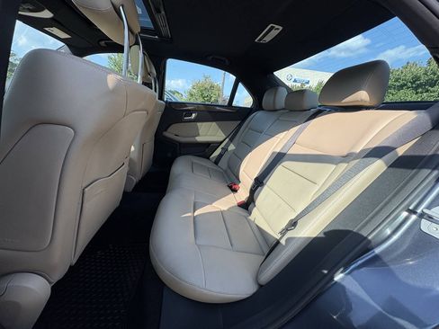 Used 2010 Mercedes-Benz E 350 4MATIC Sedan image 22