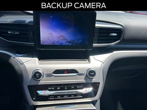 Certified 2022 Ford Explorer XLT w/ Equipment Group 202A AWD/4WD image 12