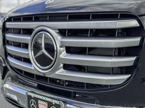 New 2026 Mercedes-Benz GLS 450 4MATIC image 12