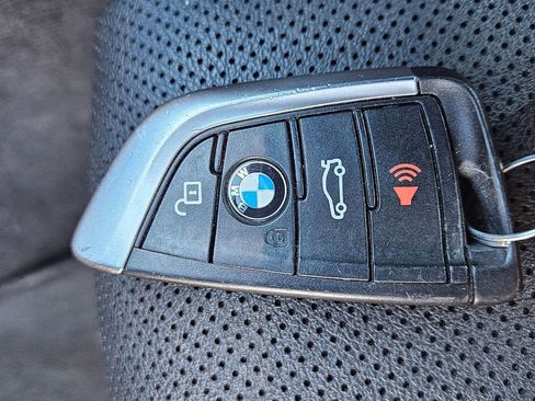 Used 2021 BMW 540i w/ Convenience Package image 30