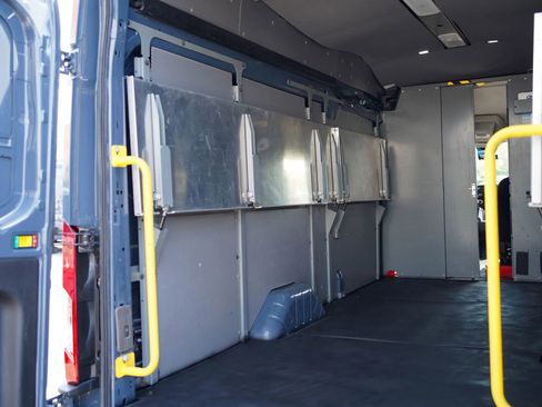 Used 2020 Ford Transit 250 148 High Roof Extended image 15