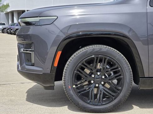 New 2026 Jeep Grand Wagoneer L Limited AWD/4WD image 5