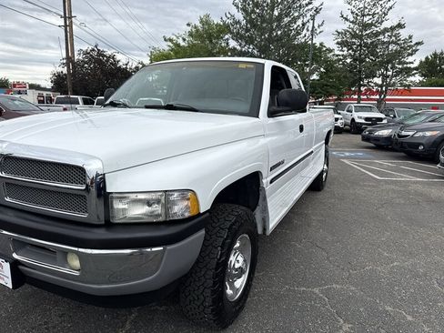 Used 2000 Dodge Ram 2500 Truck 4x4 Quad Cab image 11