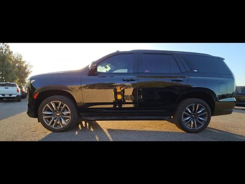 Used 2023 Cadillac Escalade Sport w/ LPO, Illumination Package image 3