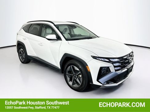 Used 2025 Hyundai Tucson SEL FWD image 1