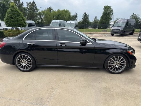 Used 2021 Mercedes-Benz C 300 Sedan image 3