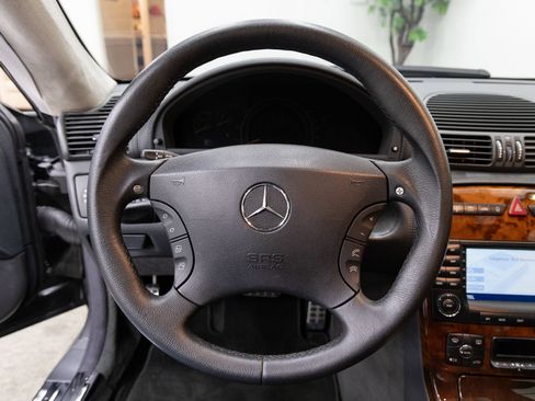 Used 2004 Mercedes-Benz CL 55 AMG image 16