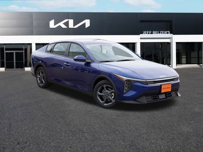 New 2025 Kia K4 LXS