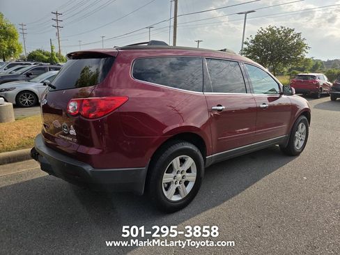 Used 2011 Chevrolet Traverse LT w/ LPO, 'HIT The Road' Package FWD image 4
