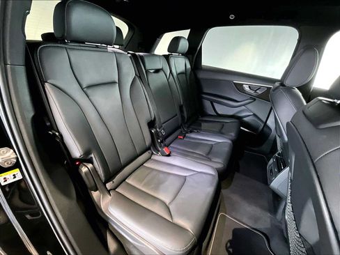 Used 2025 Audi Q7 3.0T Premium Plus AWD/4WD image 30