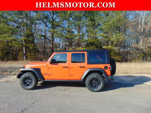 Used 2023 Jeep Wrangler Willys image 5