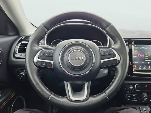 Used 2017 Jeep Compass Limited w/ Navigation Group AWD/4WD image 32