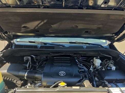 Used 2014 Toyota Tundra SR5 AWD/4WD image 25