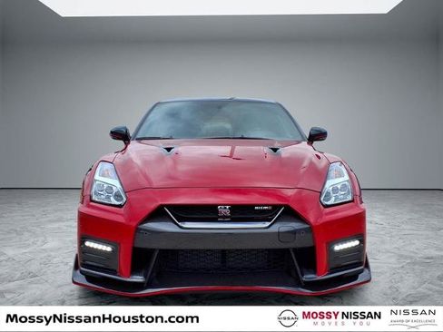 Certified 2023 Nissan GT-R NISMO w/ Floor Mat Package AWD/4WD image 3