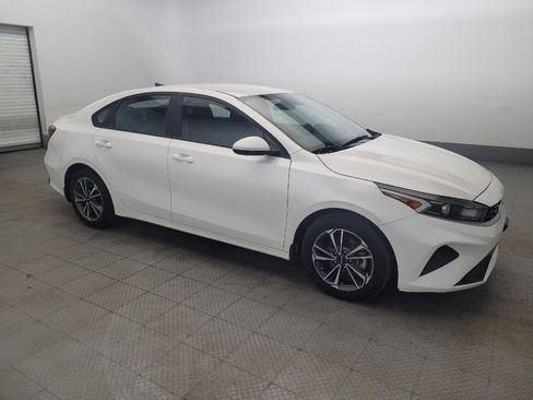 Used 2023 Kia Forte LXS FWD image 11