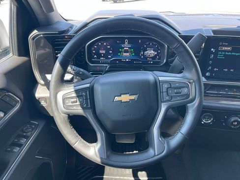 Used 2023 Chevrolet Silverado 1500 LT image 13