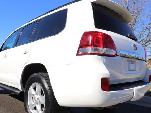 Used 2008 Toyota Land Cruiser image 9