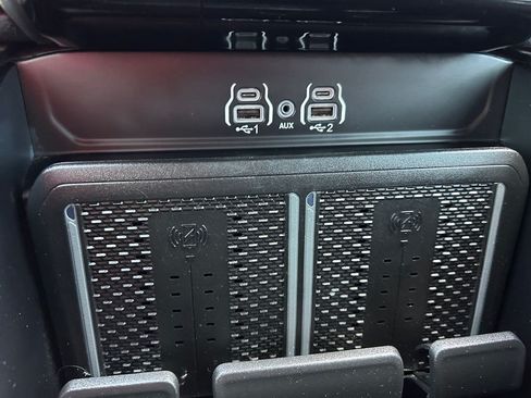 Used 2025 RAM 2500 Laramie AWD/4WD image 30