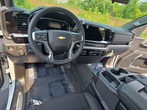 New 2026 Chevrolet Silverado 1500 LT AWD/4WD image 18