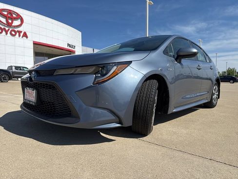 Used 2020 Toyota Corolla LE FWD image 6