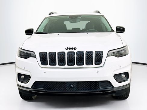 Used 2023 Jeep Cherokee Altitude Lux AWD/4WD image 2
