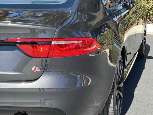Used 2017 Jaguar XF S image 70