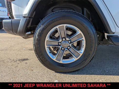 Used 2021 Jeep Wrangler Unlimited Sahara w/ Uconnect 4C Nav & Sound Group image 31