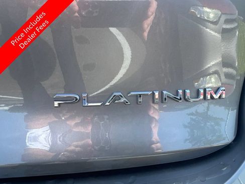 Used 2024 Toyota Crown Platinum AWD/4WD image 8