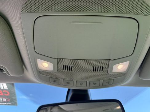 Used 2020 Ford Fusion SE FWD image 21