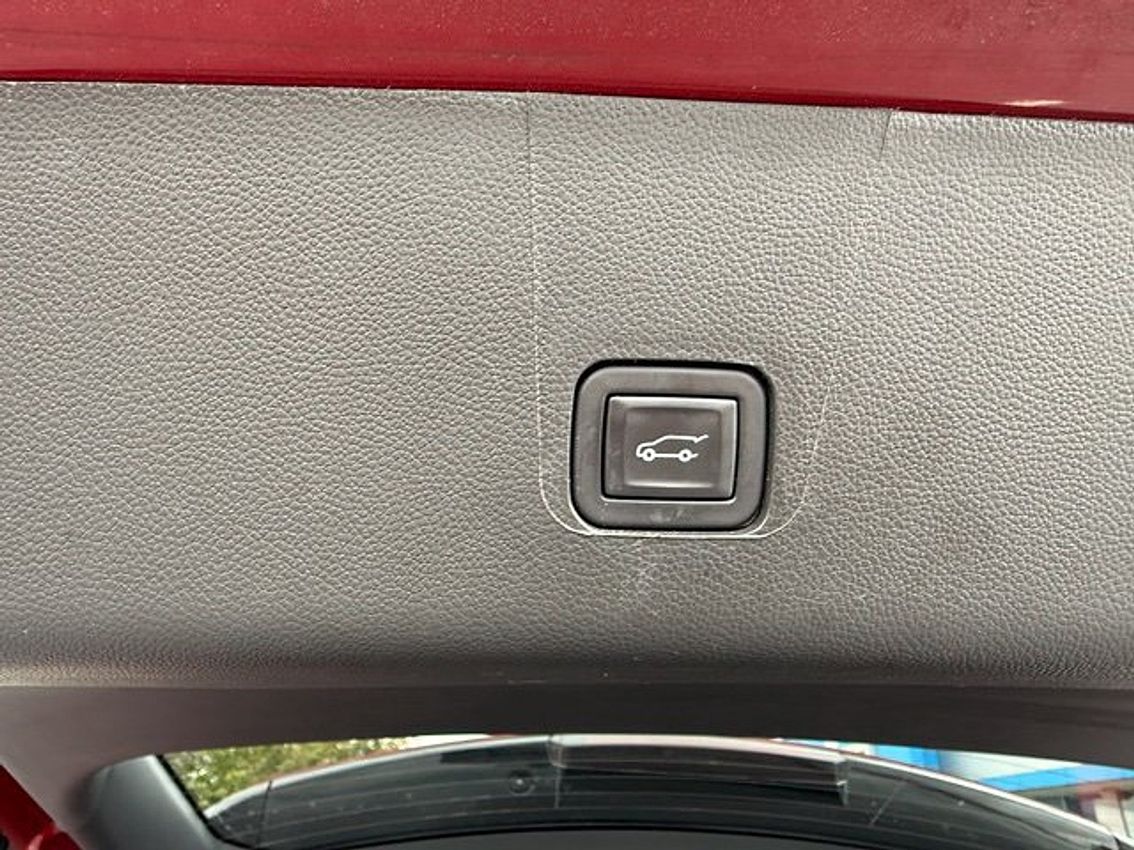 Certified 2024 Chevrolet Traverse LT w/ LPO, Floor Liner Package AWD/4WD image 12