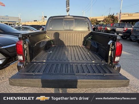 Used 2019 Toyota Tacoma SR w/ SR Convenience Package RWD image 29