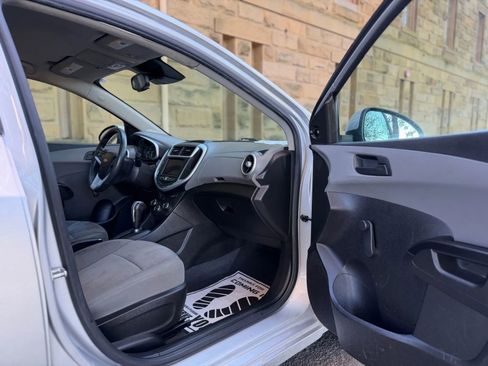 Used 2020 Chevrolet Sonic LT FWD image 25