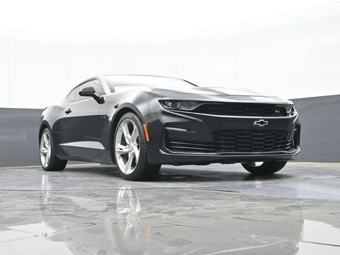 Used 2019 Chevrolet Camaro SS RWD image 38