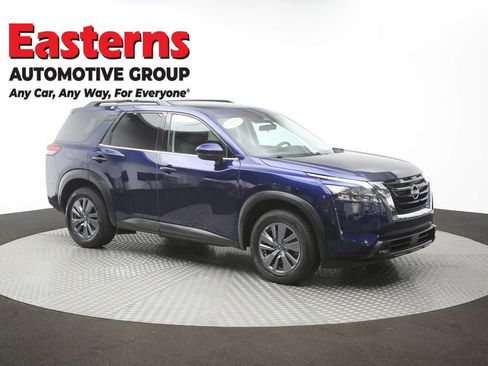 Used 2025 Nissan Pathfinder SV FWD image 49
