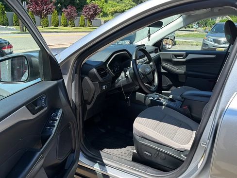 Used 2022 Ford Escape SE w/ Convenience Package AWD/4WD image 23