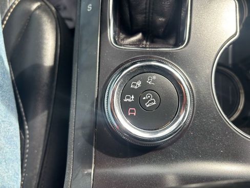 Used 2018 Ford Explorer Platinum image 20