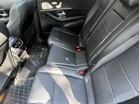 Used 2023 Mercedes-Benz GLS 450 4MATIC w/ AMG Line Exterior image 31