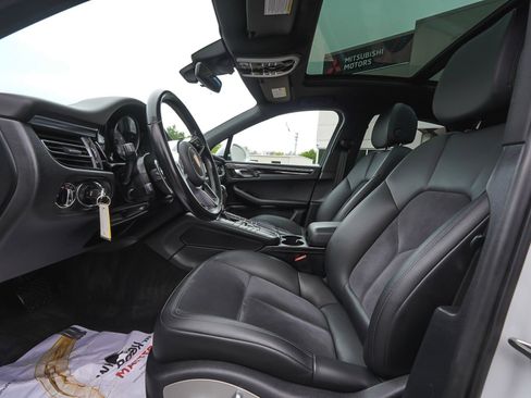 Used 2021 Porsche Macan S AWD/4WD image 33