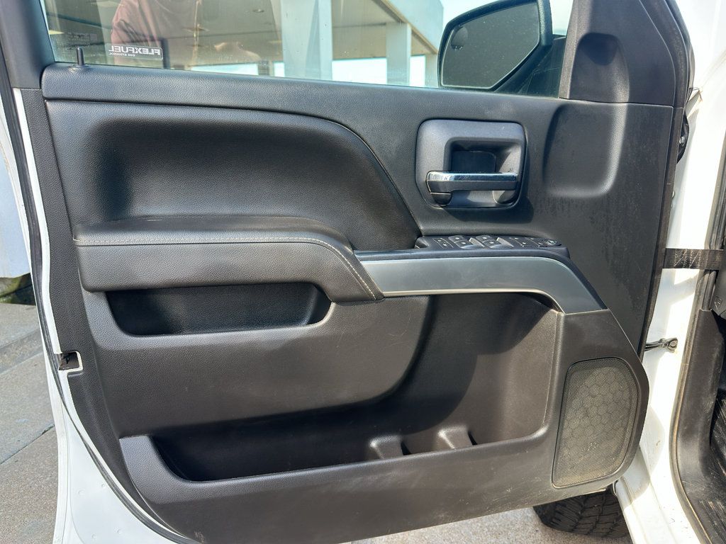 Used 2016 Chevrolet Silverado 2500 LT AWD/4WD image 15